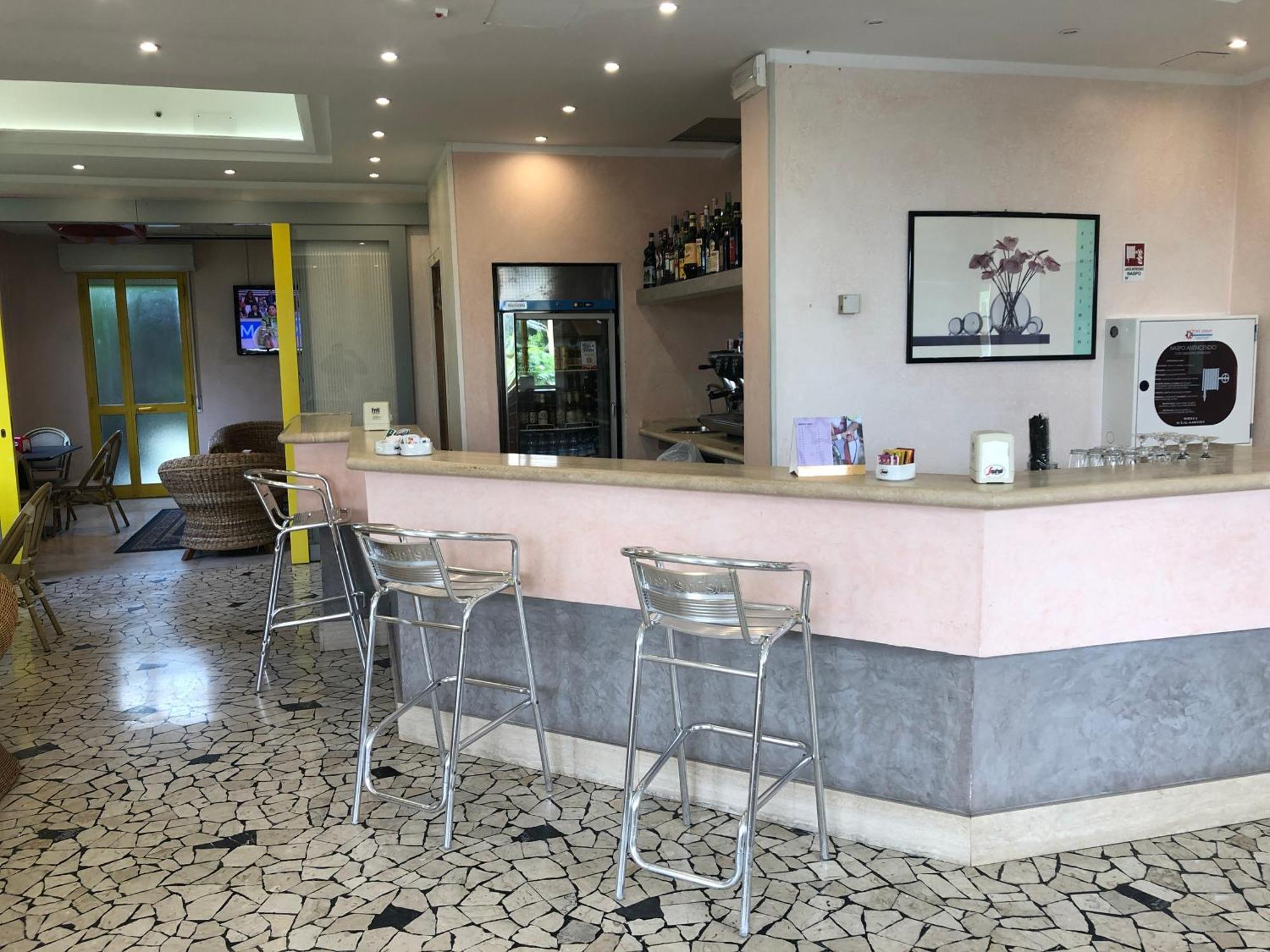 Hotel Marzia Con Piscina Riccione Exteriér fotografie