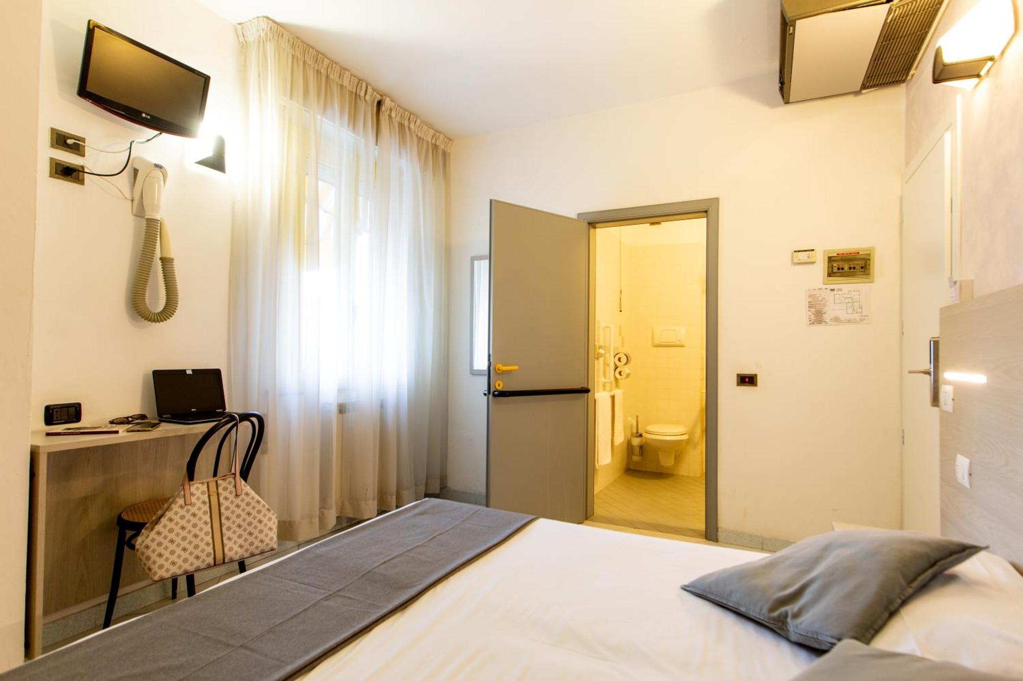 Hotel Marzia Con Piscina Riccione Exteriér fotografie