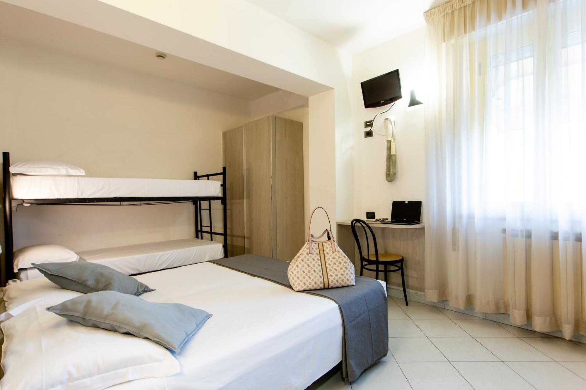 Hotel Marzia Con Piscina Riccione Exteriér fotografie