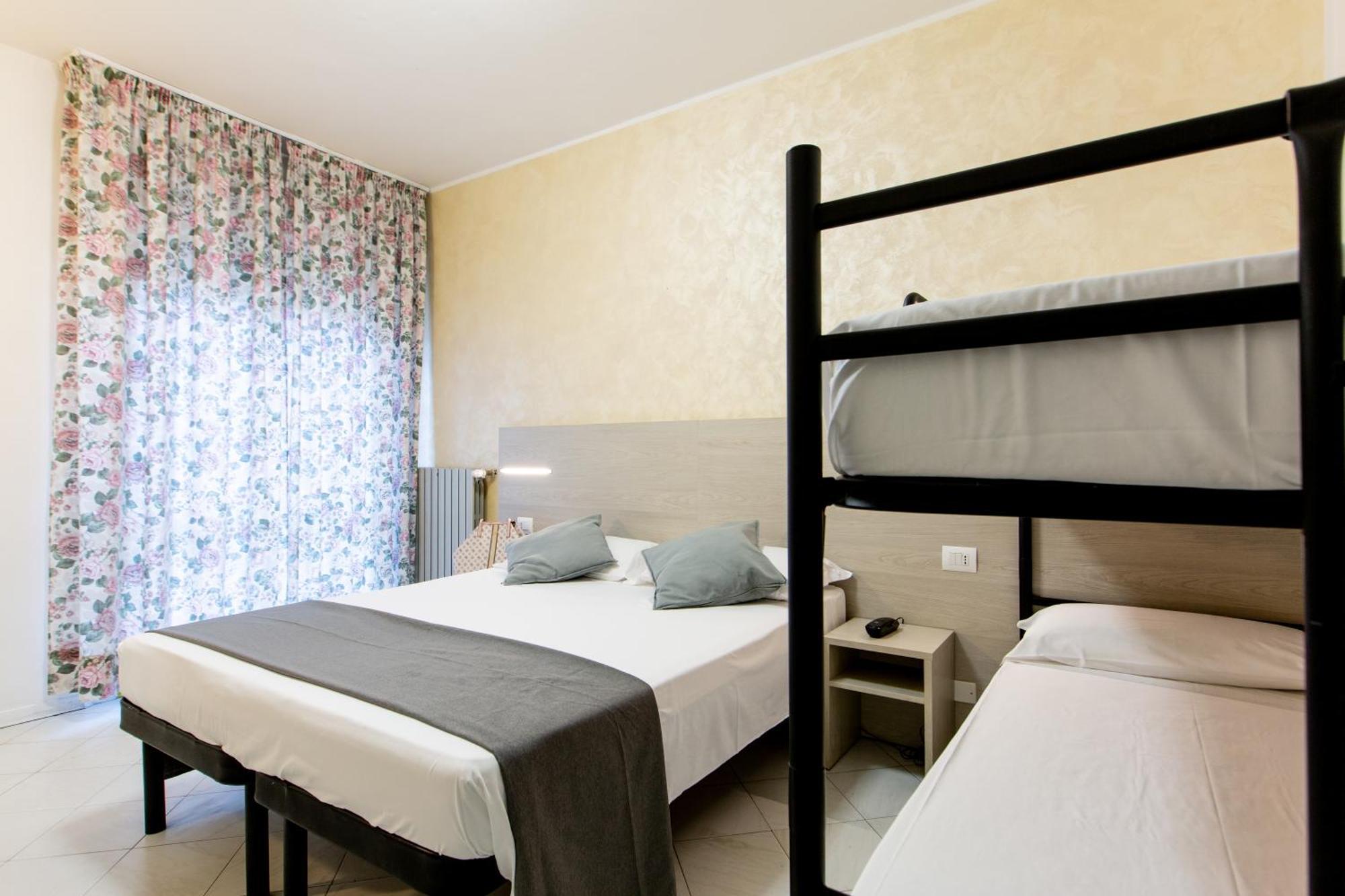 Hotel Marzia Con Piscina Riccione Exteriér fotografie