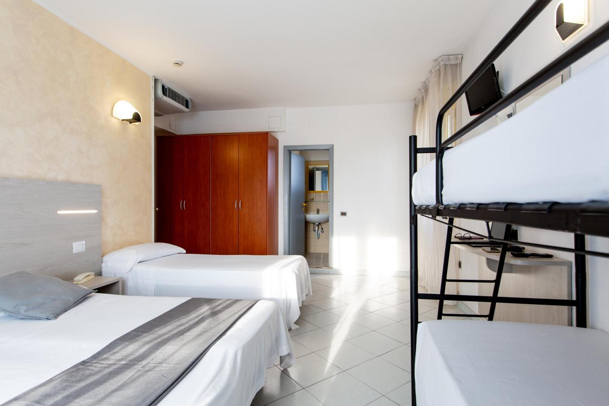 Hotel Marzia Con Piscina Riccione Exteriér fotografie
