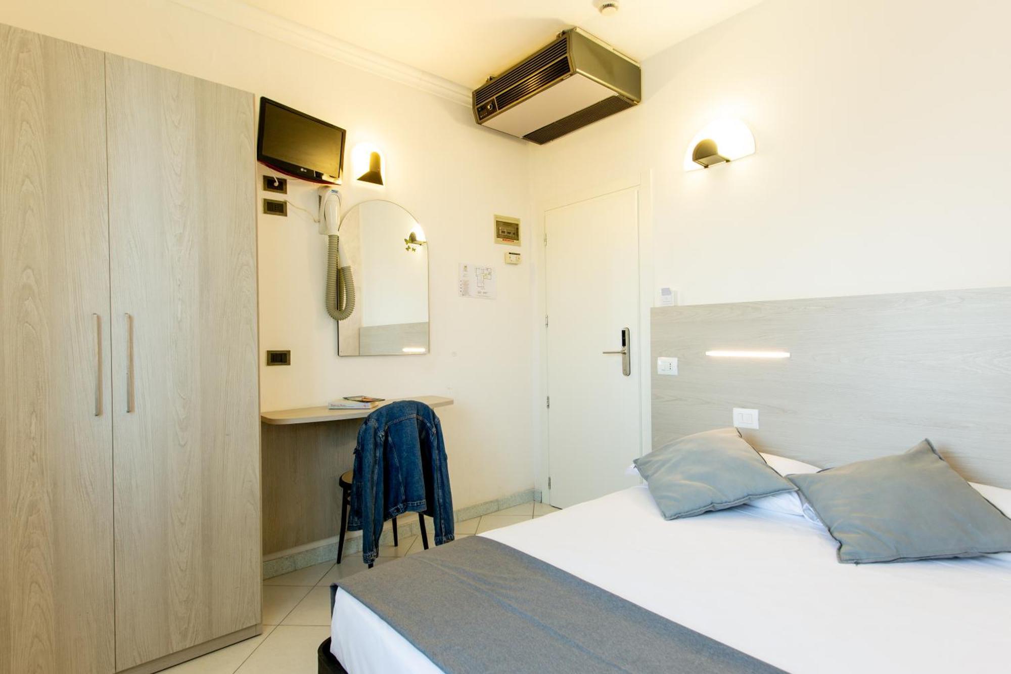 Hotel Marzia Con Piscina Riccione Exteriér fotografie