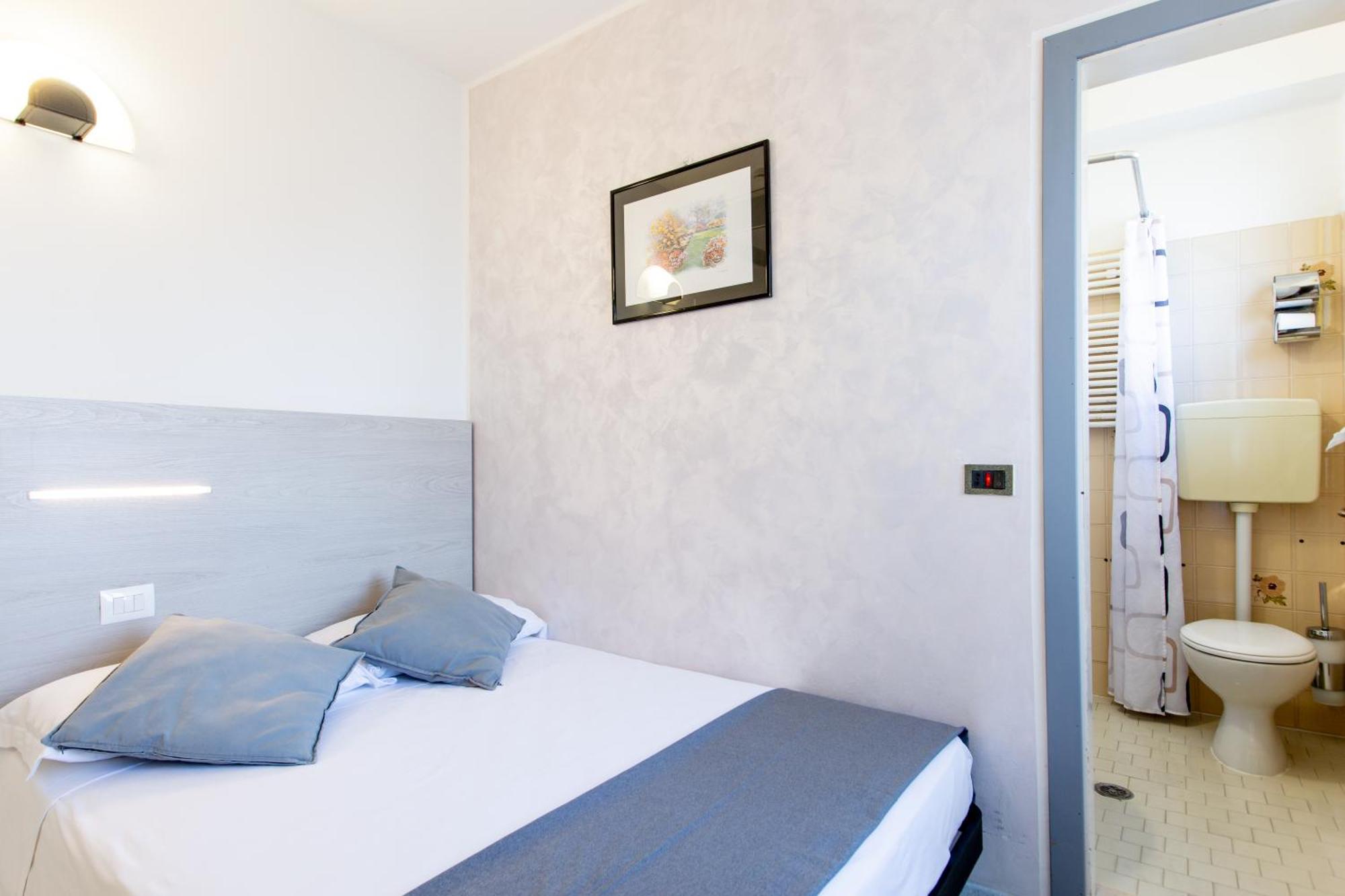 Hotel Marzia Con Piscina Riccione Exteriér fotografie