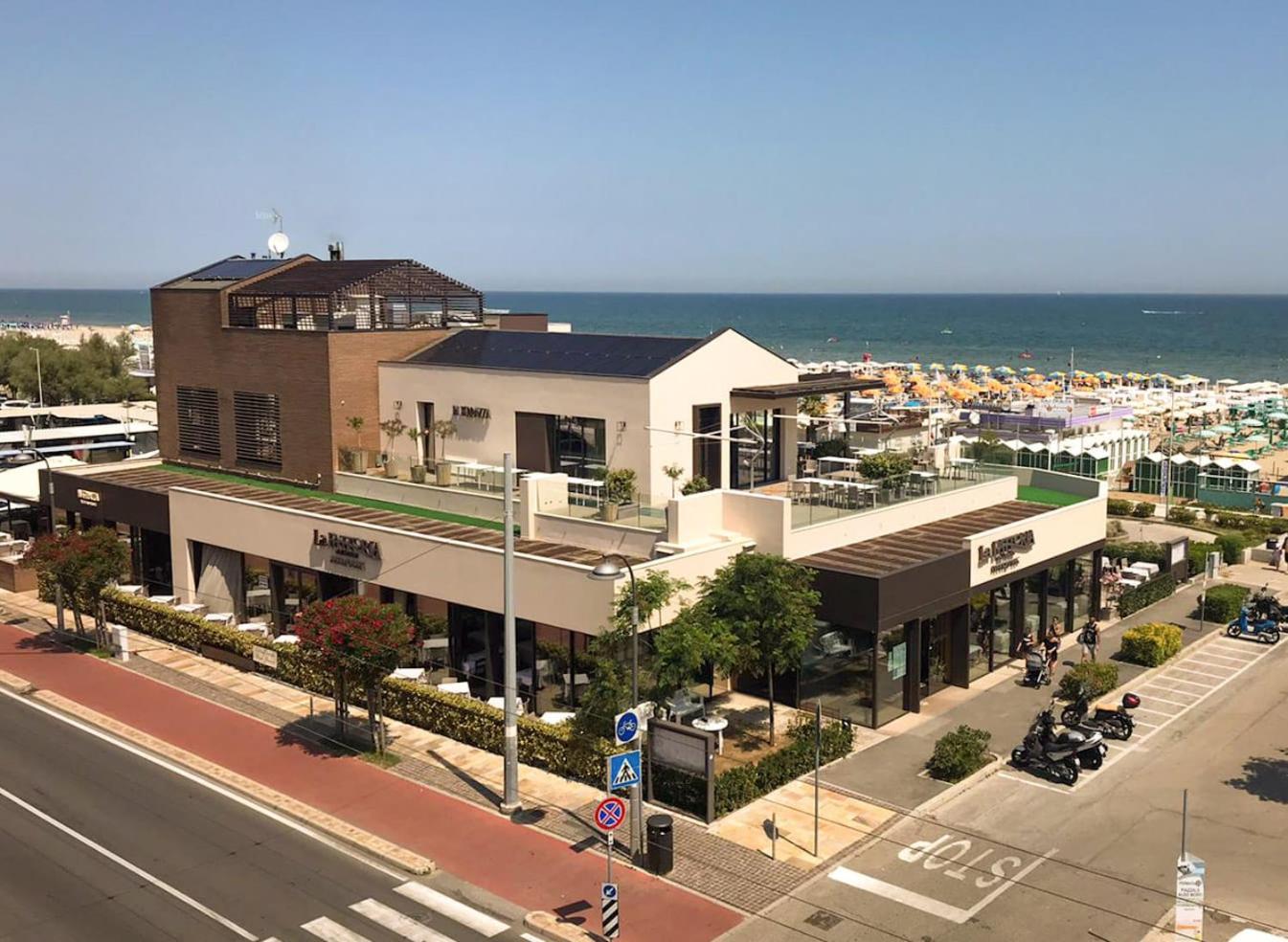 Hotel Marzia Con Piscina Riccione Exteriér fotografie